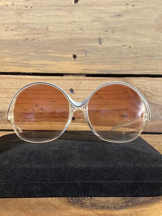 Accessories - Vintage 1980s  Round Ultra Light Oversize Sunglasses